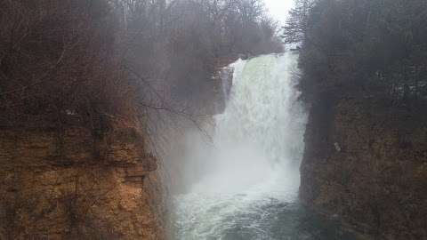 Apple Canyon Lake Waterfall
